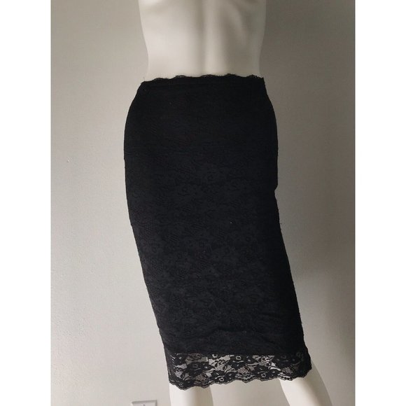 Guess Dresses & Skirts - Guess By Marciano Women's Skirt Lace Black Knee Length Pencil Elastic Waist XS